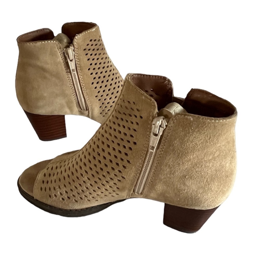 Vionic Chryssa Peep Toe Tan Zipper Suede Booties
